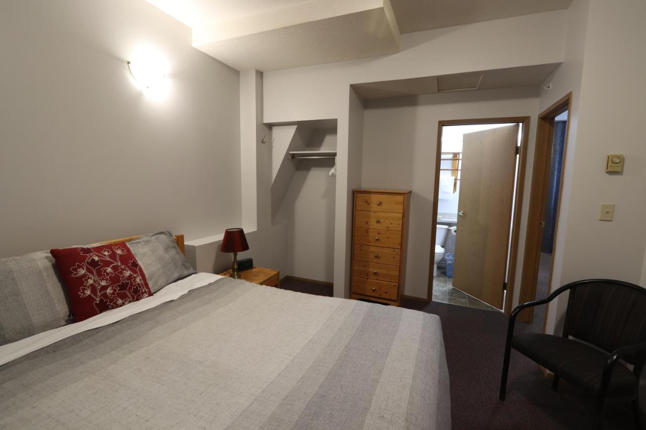The Pinnacles Suites & Townhomes Silver Star Dış mekan fotoğraf