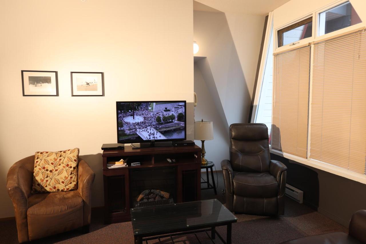 The Pinnacles Suites & Townhomes Silver Star Dış mekan fotoğraf